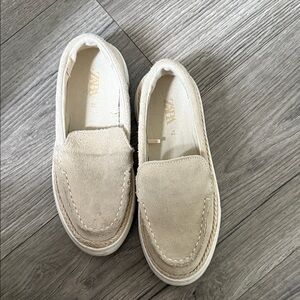 Zara Light Tan Suede Loafers